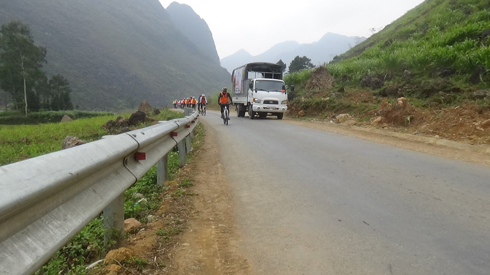 10-Day Ha Giang Loop & Hoang Su Phi Cycling Adventure